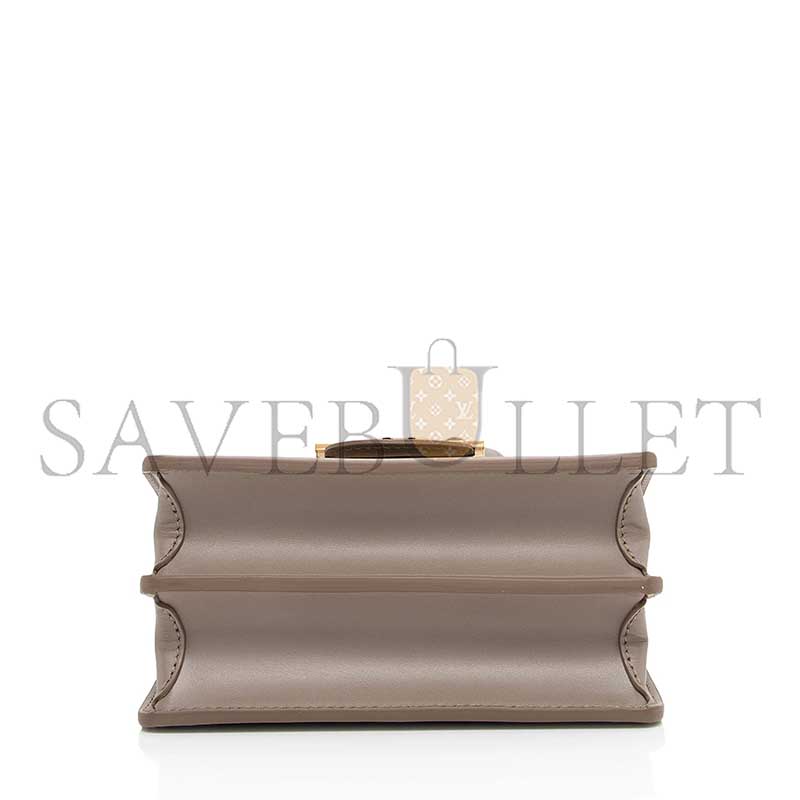 LOUIS VUITTON DAUPHINE MINI M23558 (20*15*9cm) 